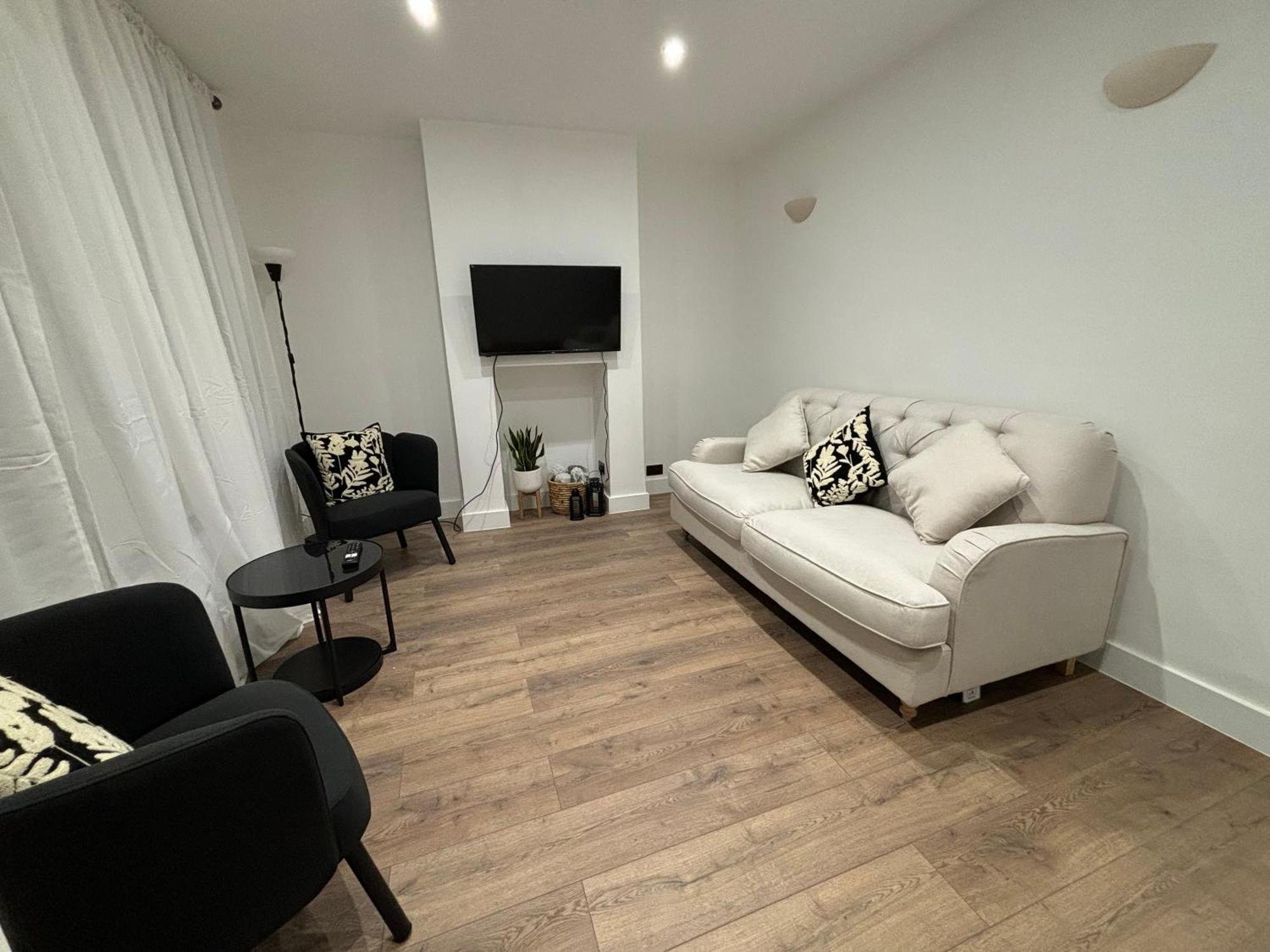 Flat In * Londra